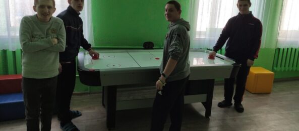 Подарунки від благодійників