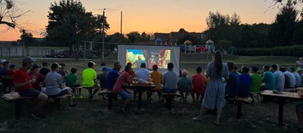 Дискотека, розваги, різноманітні смаколики, а на завершення – літній кінотеатр!